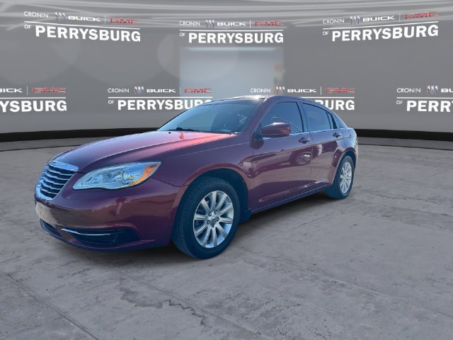 Used 2013 Chrysler 200 Touring w/ Cold Weather Group FWD image 4