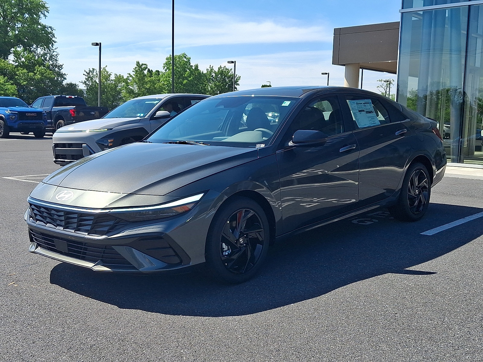 New 2026 Hyundai Elantra SEL Sport FWD image 2