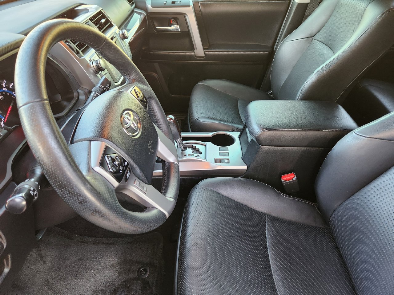 Used 2017 Toyota 4Runner Limited AWD/4WD image 12