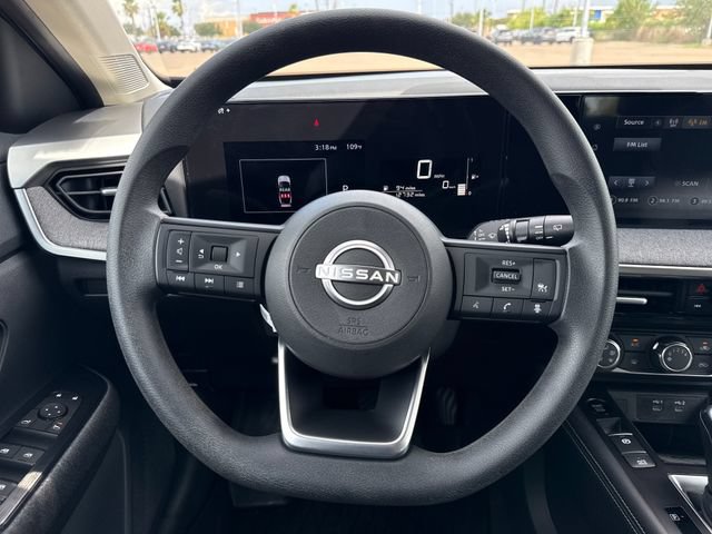 Certified 2025 Nissan Kicks SV AWD/4WD image 15