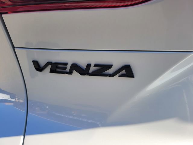 Used 2024 Toyota Venza Nightshade image 7