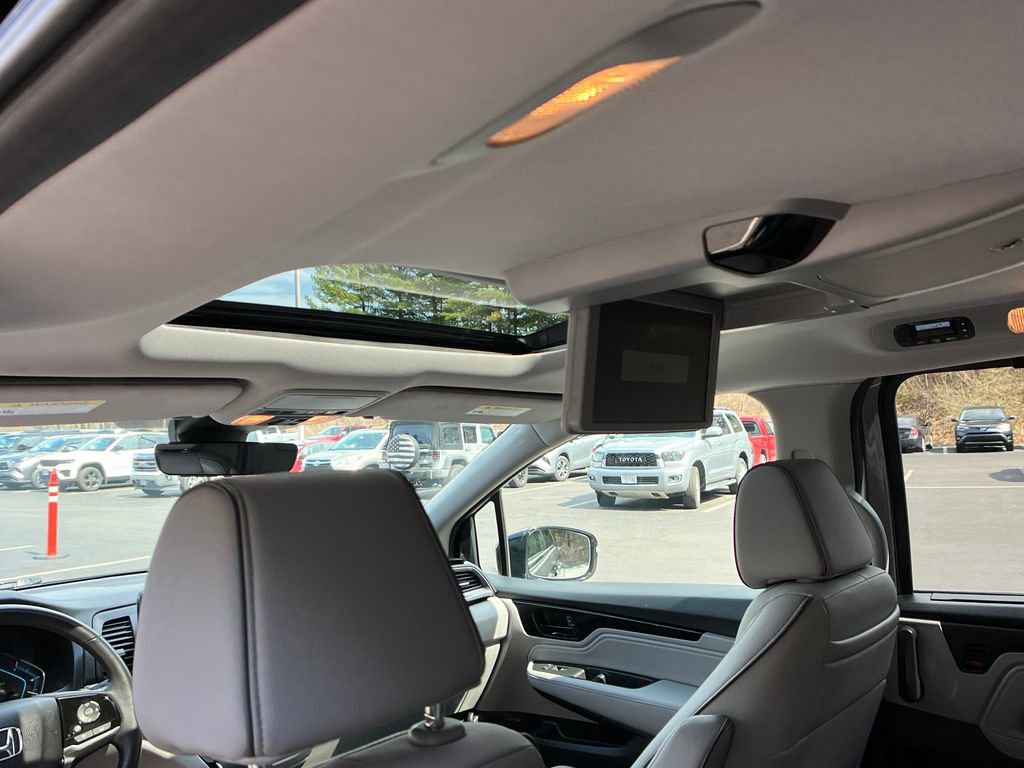 Used 2022 Honda Odyssey Elite image 23