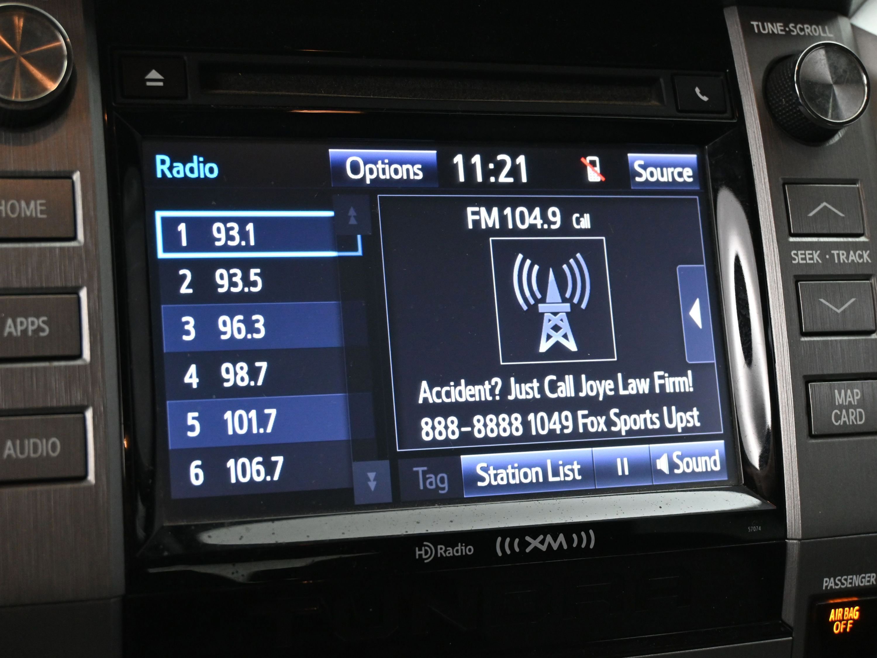 Used 2014 Toyota Tundra SR5 w/ SR5 Upgrade Package image 12