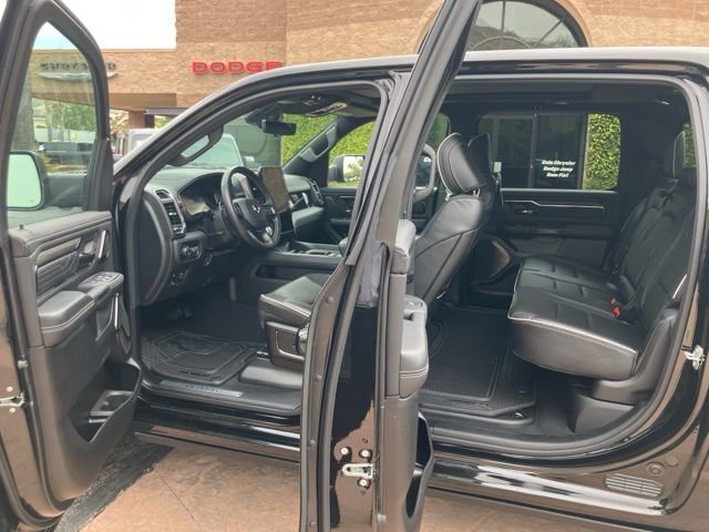 Used 2025 RAM 1500 Limited AWD/4WD image 10