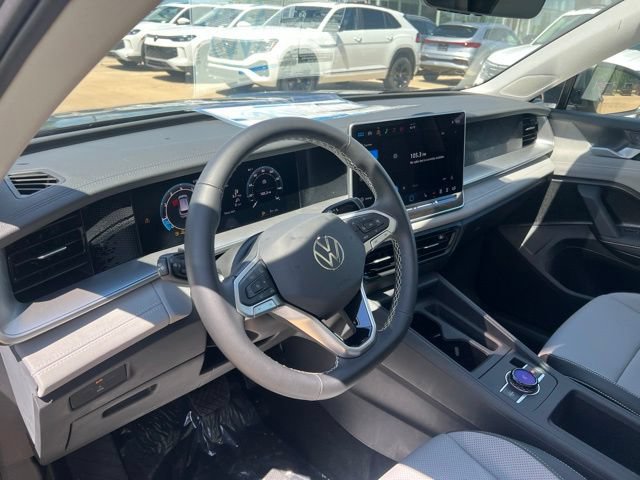 New 2026 Volkswagen Tiguan SE AWD/4WD image 11