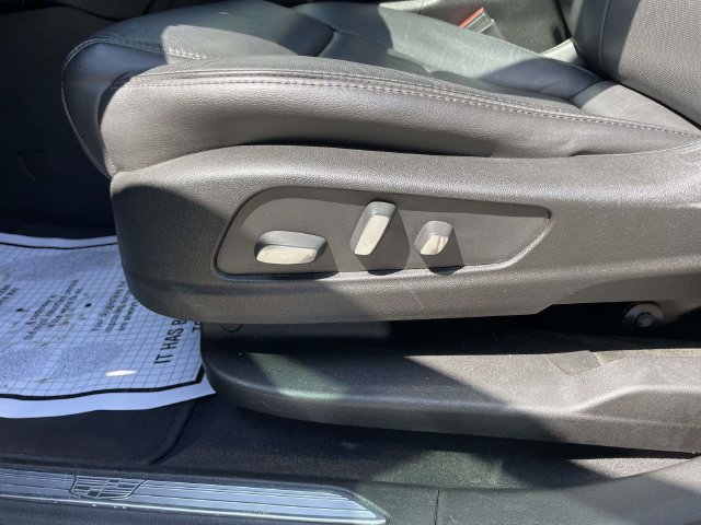 Used 2018 Cadillac XT5 Premium Luxury AWD/4WD image 22