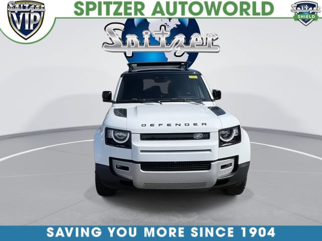 Used 2023 Land Rover Defender 110 S AWD/4WD image 4