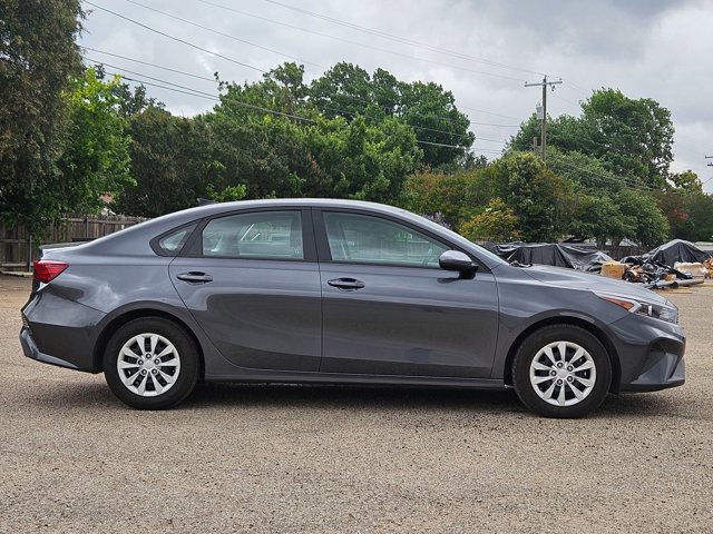 Used 2023 Kia Forte LX FWD image 4