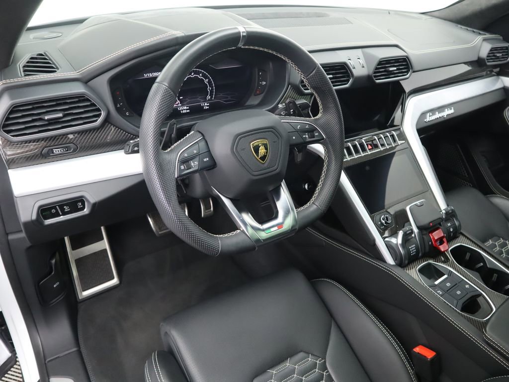 Used 2022 Lamborghini Urus image 9