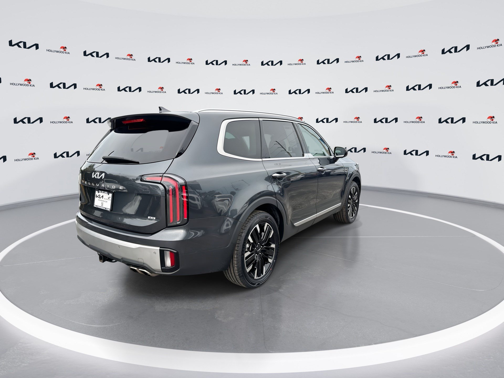 Certified 2024 Kia Telluride SX w/ Towing Package AWD/4WD image 8