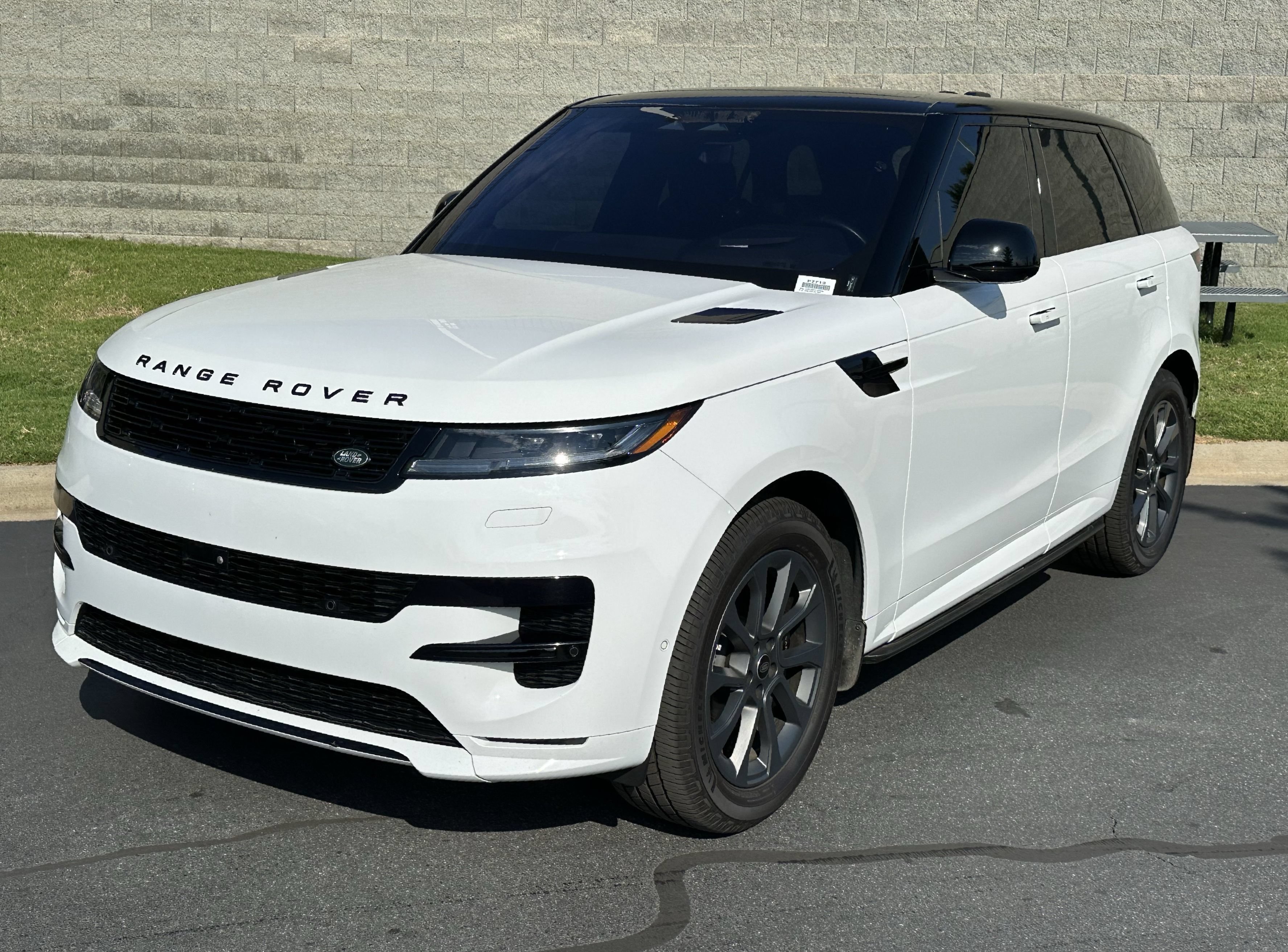 Certified 2023 Land Rover Range Rover Sport SE Dynamic AWD/4WD image 2