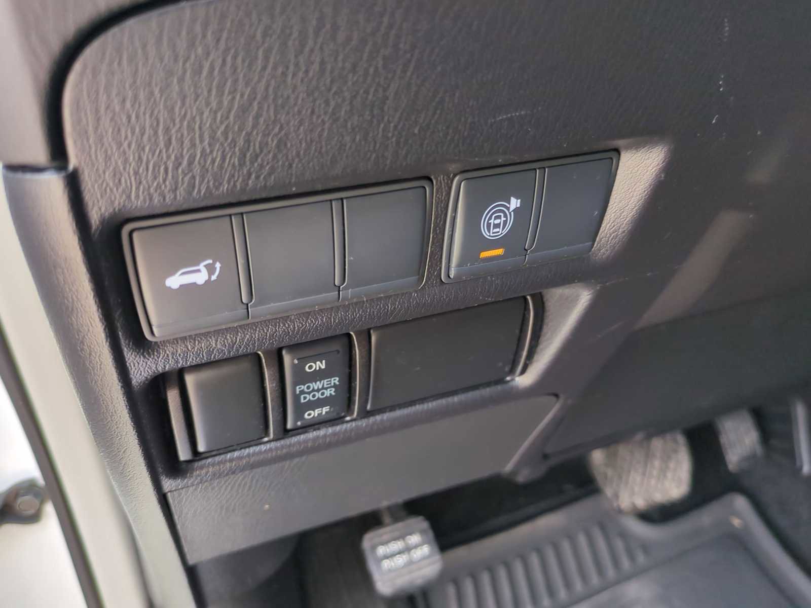 Used 2022 Nissan Armada SL w/ Captain's Chairs Package image 36