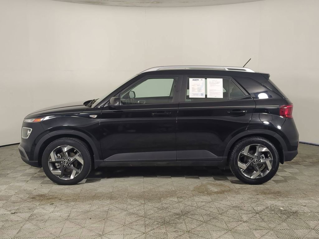 Used 2023 Hyundai Venue SEL image 8