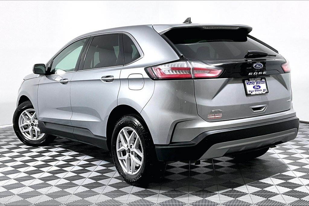 Used 2024 Ford Edge SEL w/ Convenience Package AWD/4WD image 11