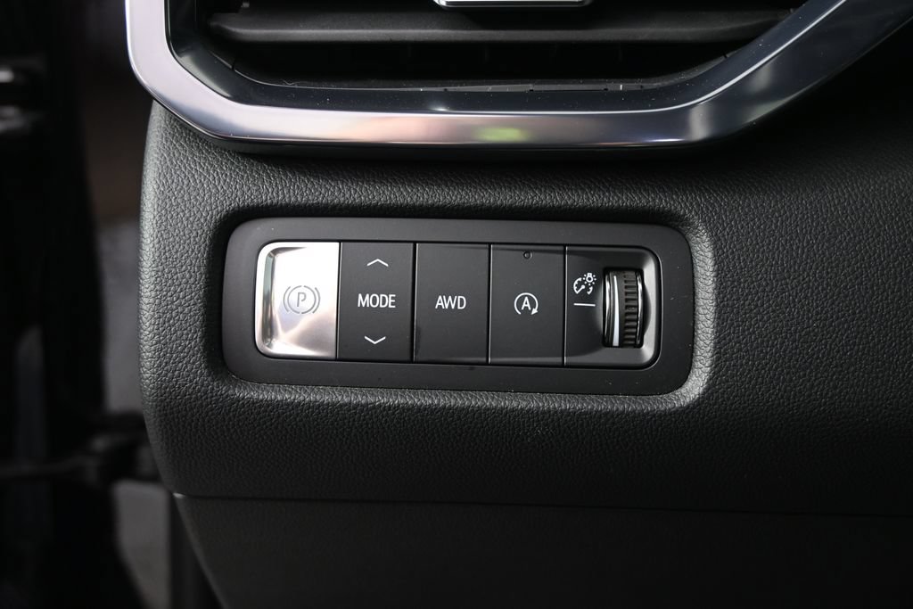 Used 2024 GMC Acadia AT4 AWD/4WD image 24