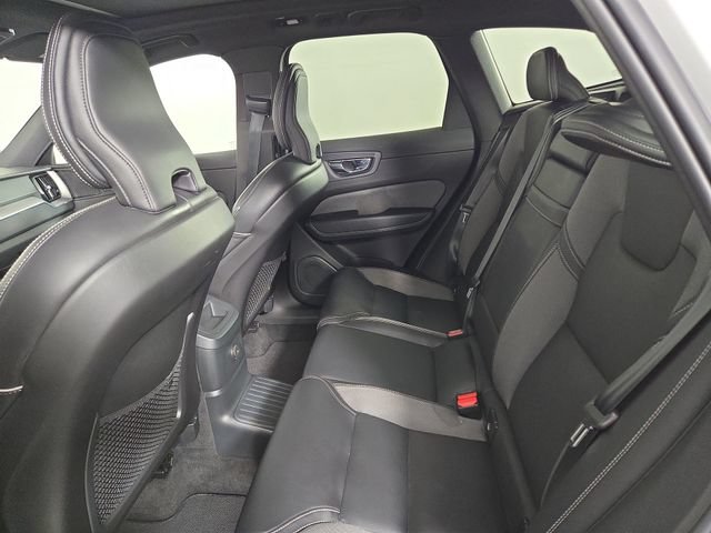 Used 2022 Volvo XC60 T8 R-Design w/ Advanced Package AWD/4WD image 16