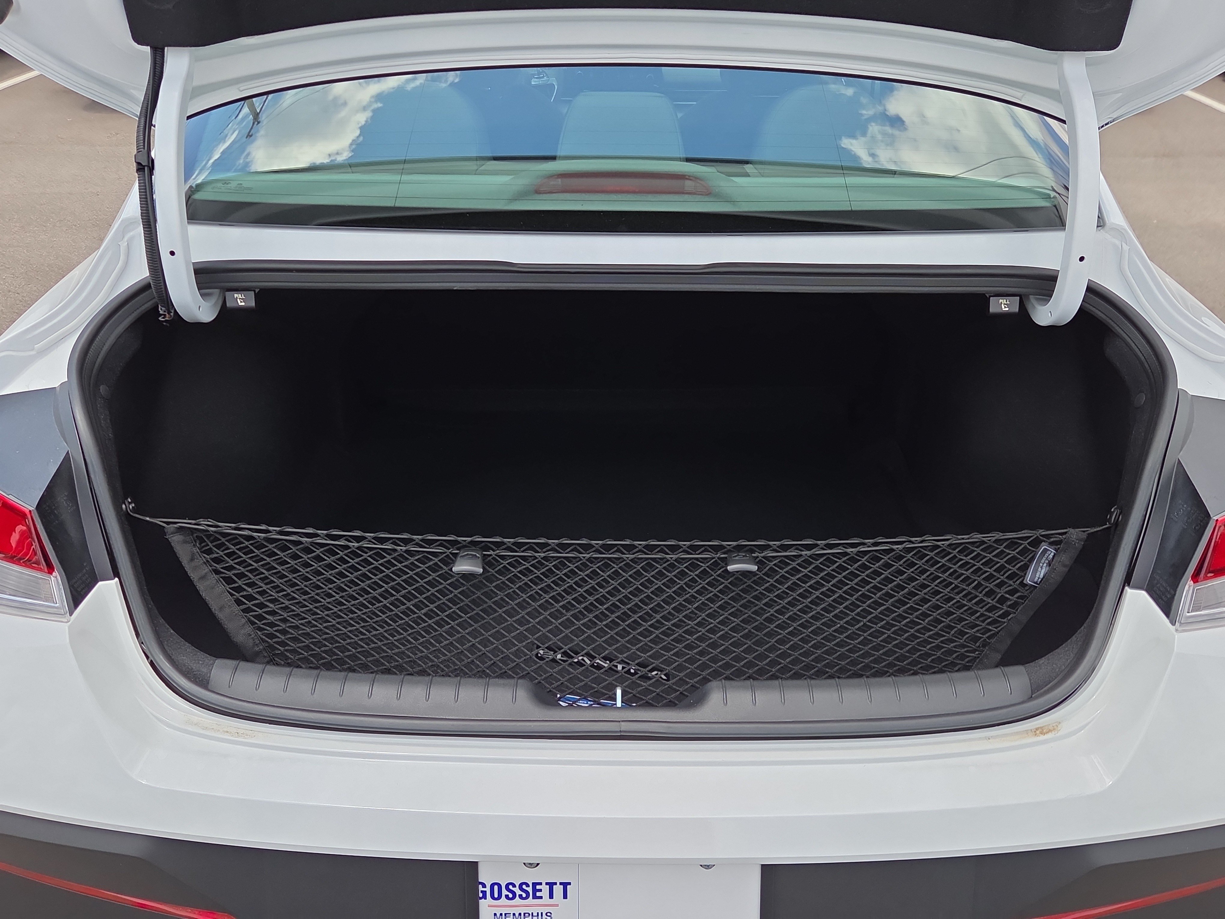 New 2026 Hyundai Elantra SE FWD image 4