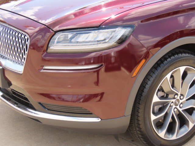 Used 2022 Lincoln Nautilus Reserve FWD image 3