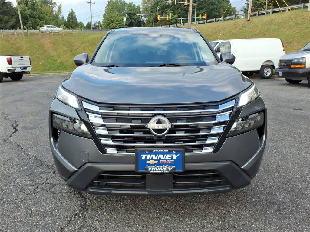 Used 2024 Nissan Rogue SV AWD/4WD image 9