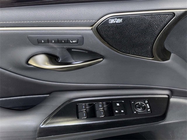 Certified 2021 Lexus ES 300h w/ Accessory Package image 21