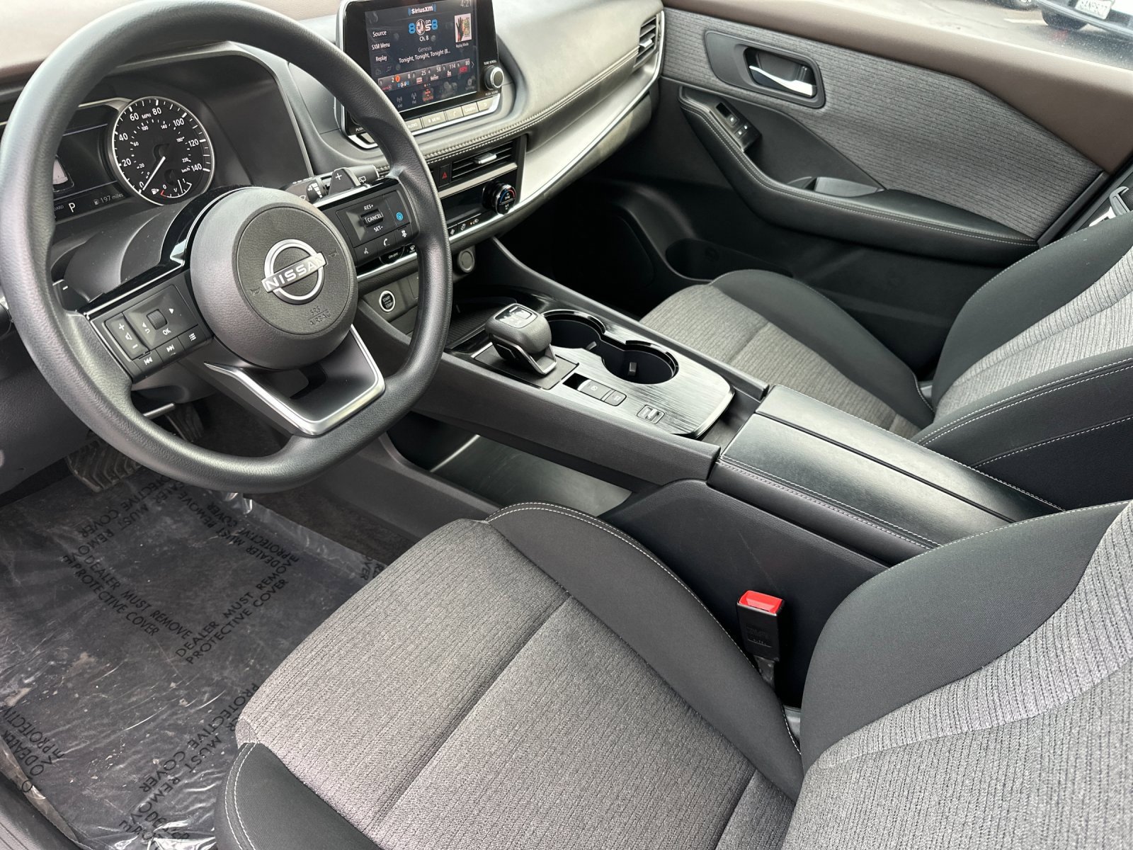 Used 2023 Nissan Rogue SV image 10