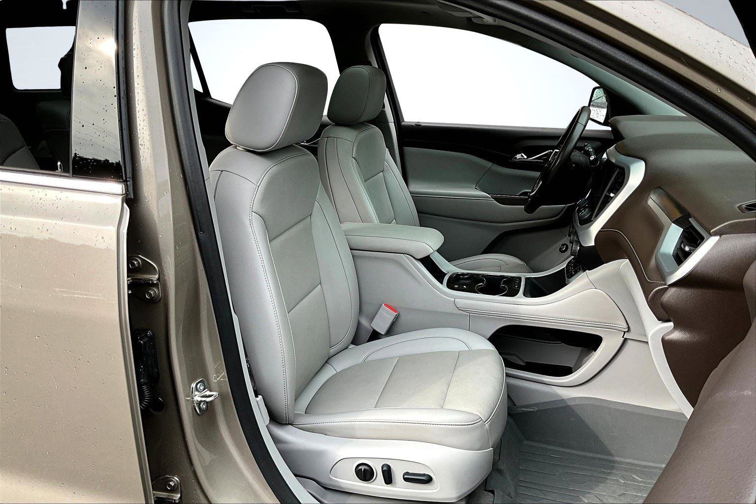 Used 2022 GMC Acadia SLT w/ Technology Package image 8