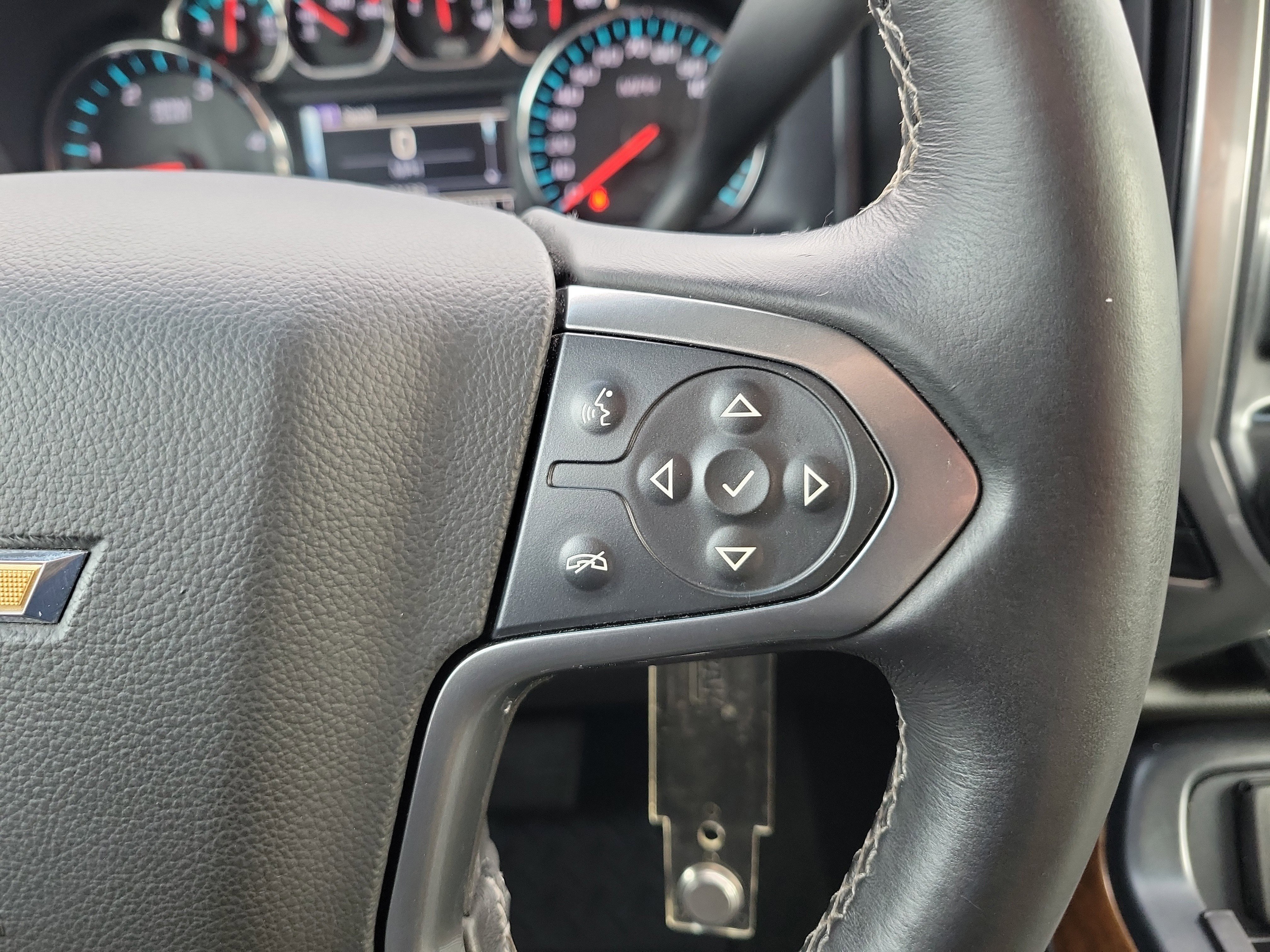 Used 2016 Chevrolet Silverado 2500 LTZ w/ LTZ Plus Package image 28