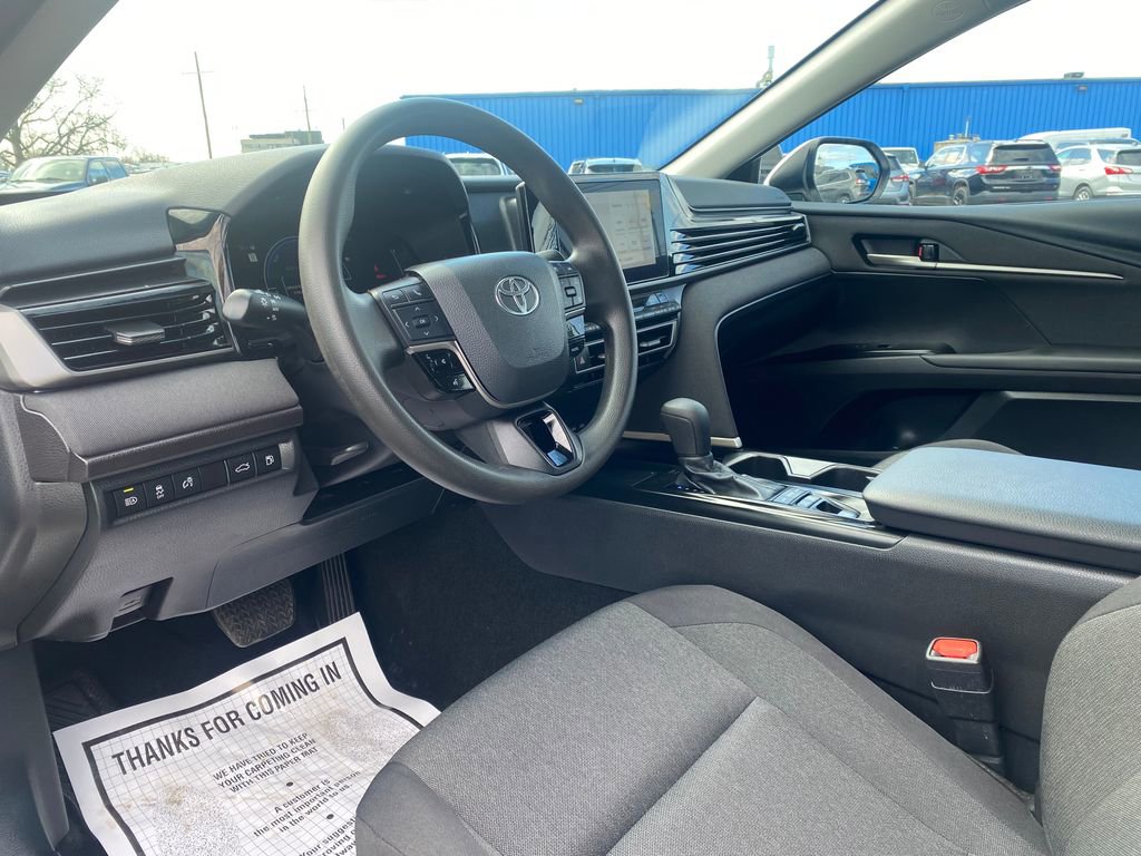 Used 2025 Toyota Camry LE FWD image 8