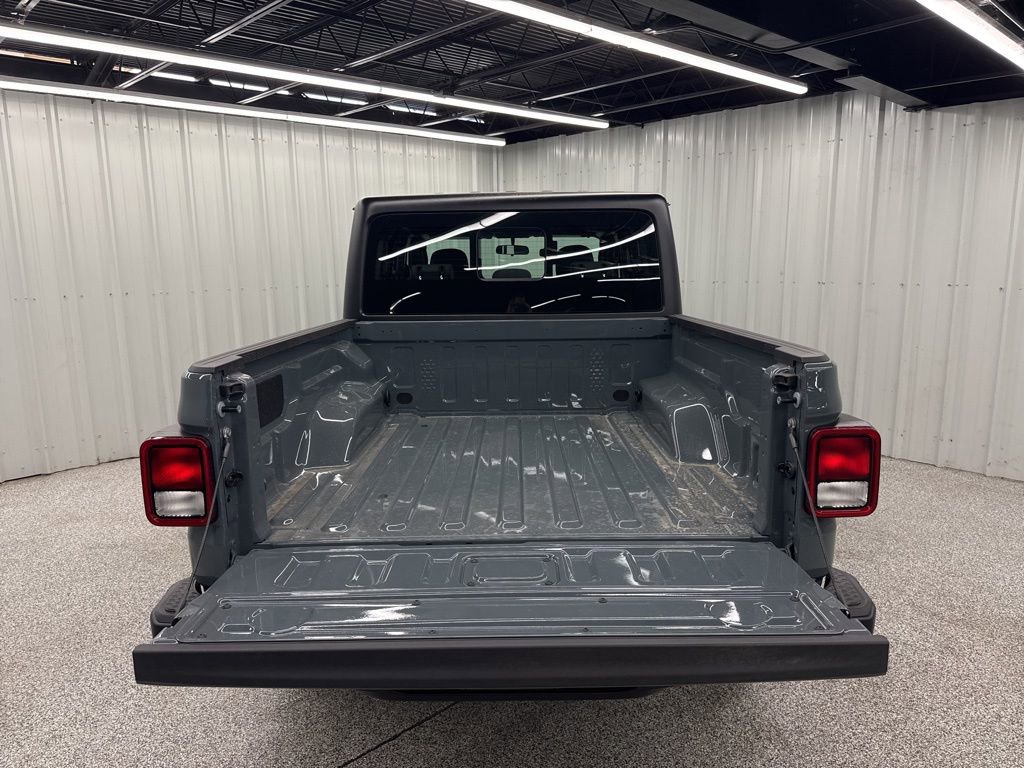 New 2026 Jeep Gladiator Sport image 9