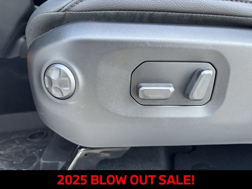 New 2025 Jeep Gladiator Sport image 25
