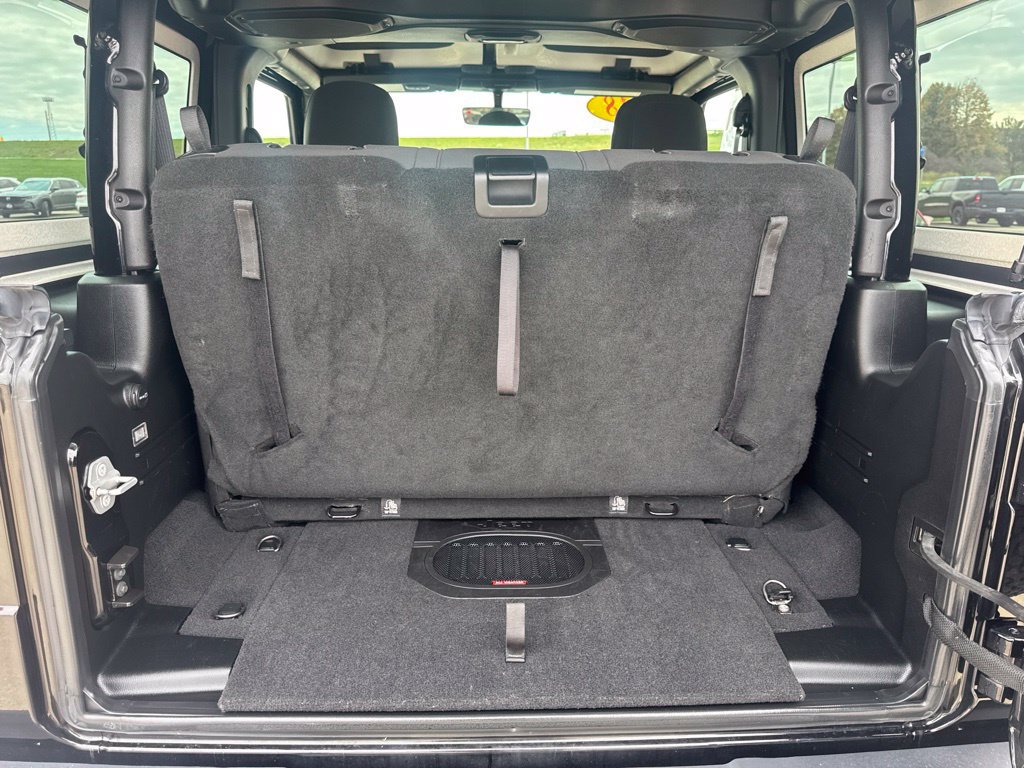 Used 2018 Jeep Wrangler Rubicon AWD/4WD image 29