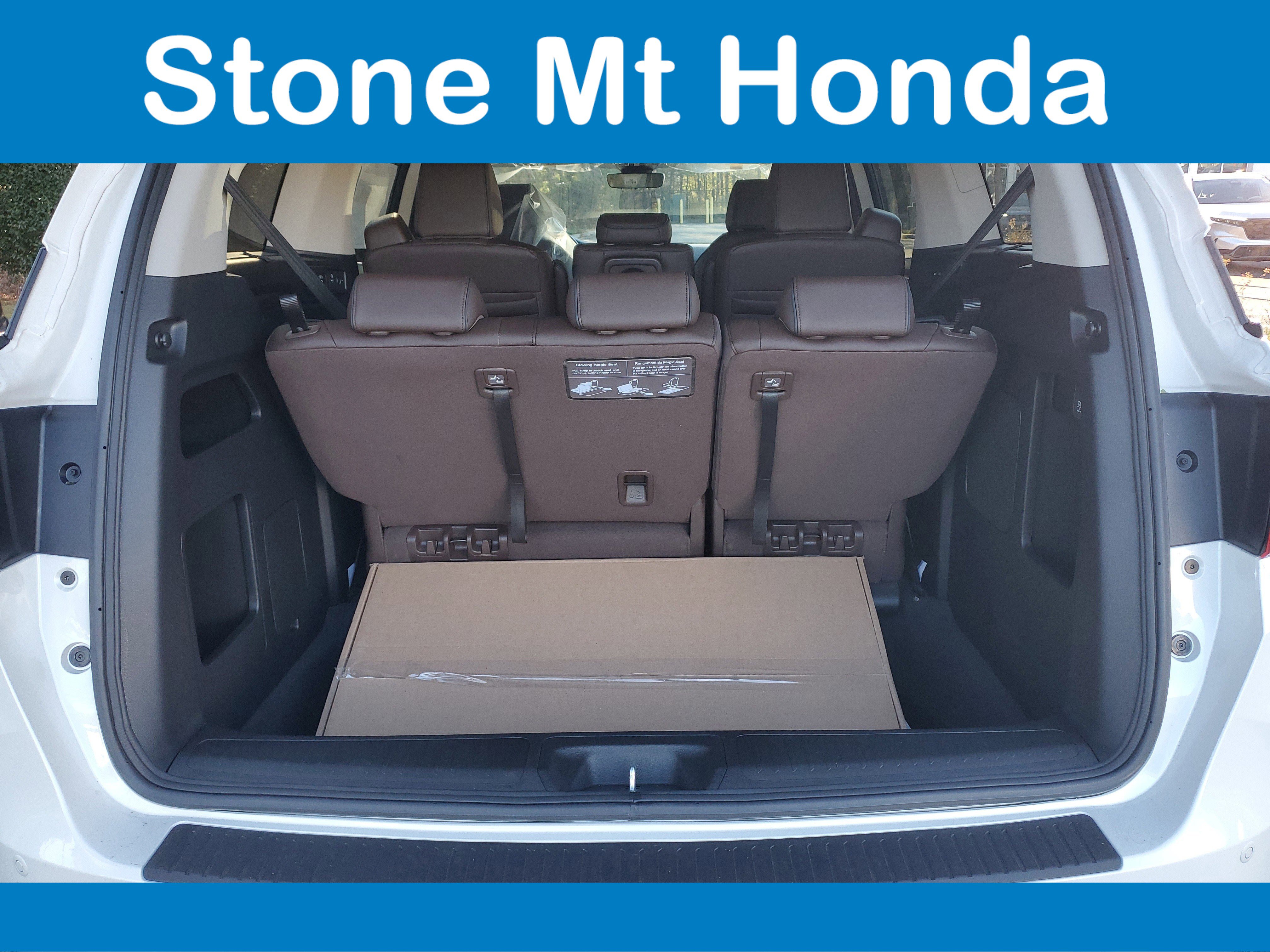 New 2026 Honda Odyssey Touring image 9