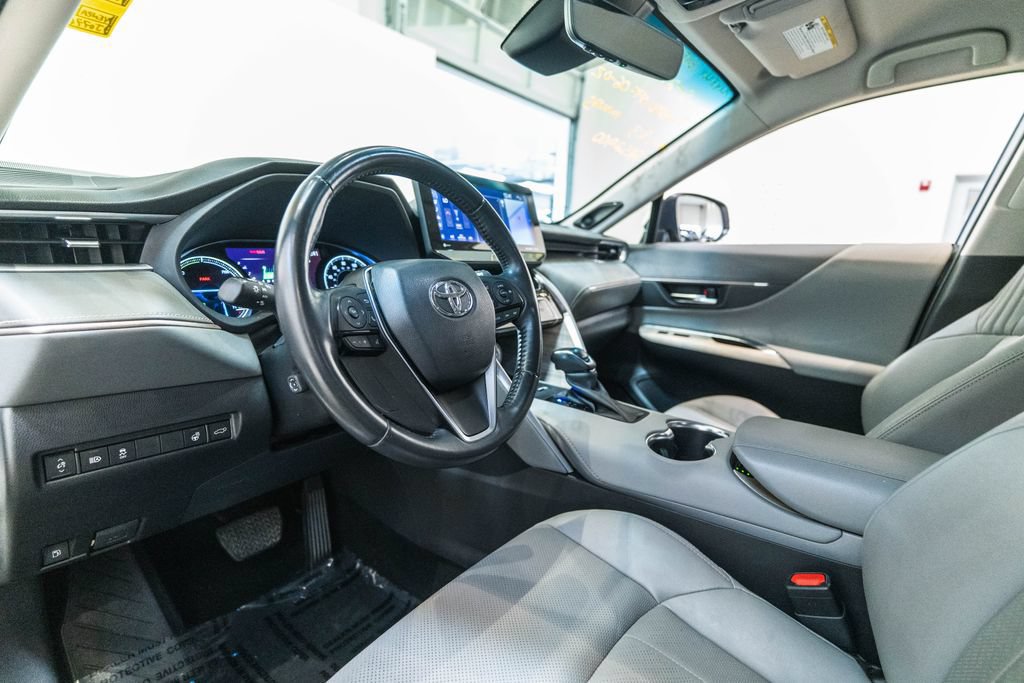 Used 2021 Toyota Venza XLE w/ Softex Package AWD/4WD image 4