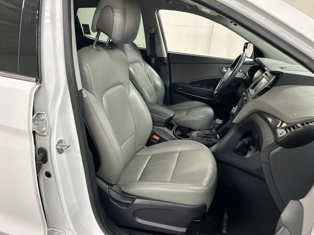Used 2017 Hyundai Santa Fe Sport w/ 2.4L Value Package 06 AWD/4WD image 22