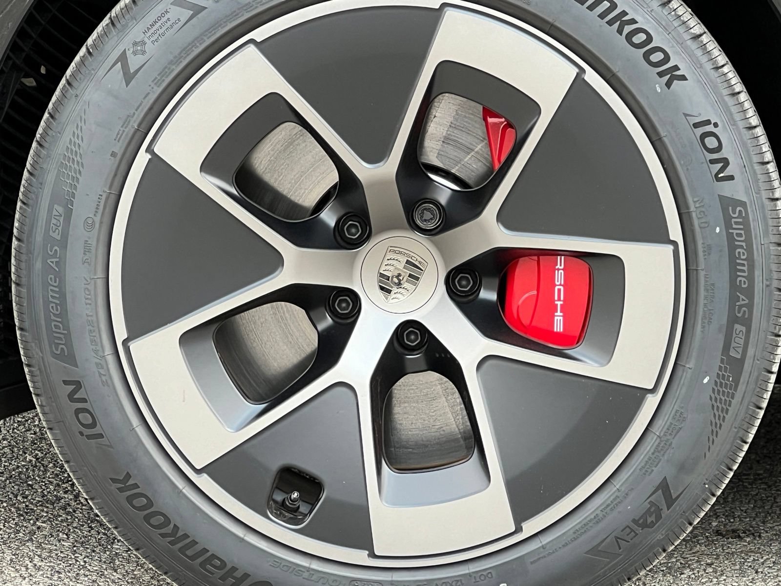 New 2026 Porsche Cayenne Turbo AWD/4WD image 15