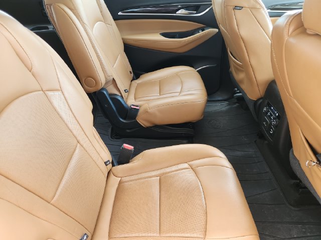 Used 2018 Buick Enclave Premium w/ Experience Buick Package FWD image 31