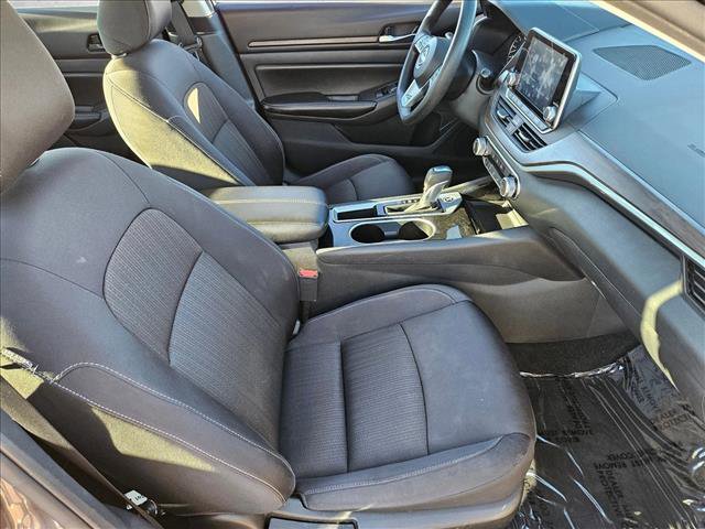 Used 2024 Nissan Altima 2.5 SV image 18
