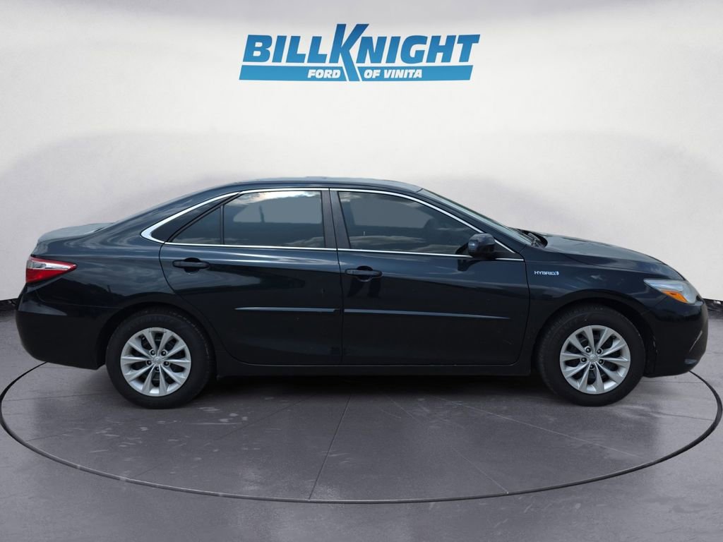 Used 2017 Toyota Camry LE FWD image 6