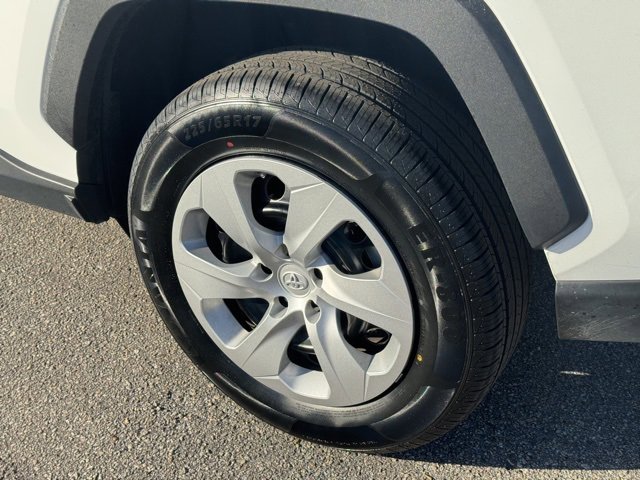 Used 2024 Toyota RAV4 LE image 10