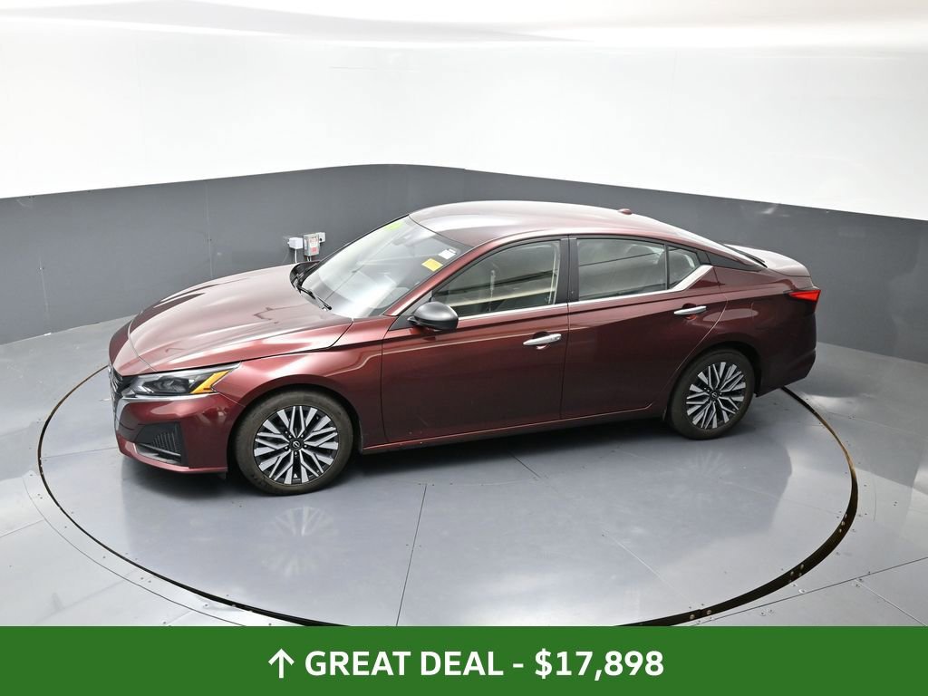 Used 2024 Nissan Altima 2.5 SV image 45