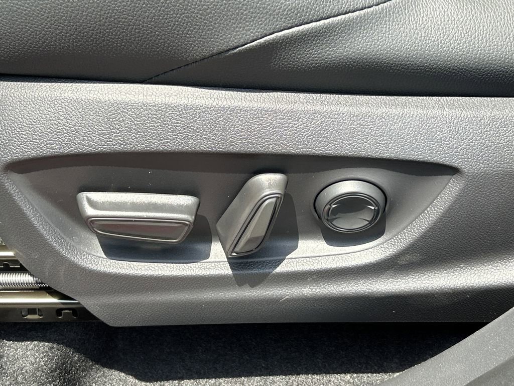 New 2025 Subaru Solterra Touring w/ Touring Package image 22