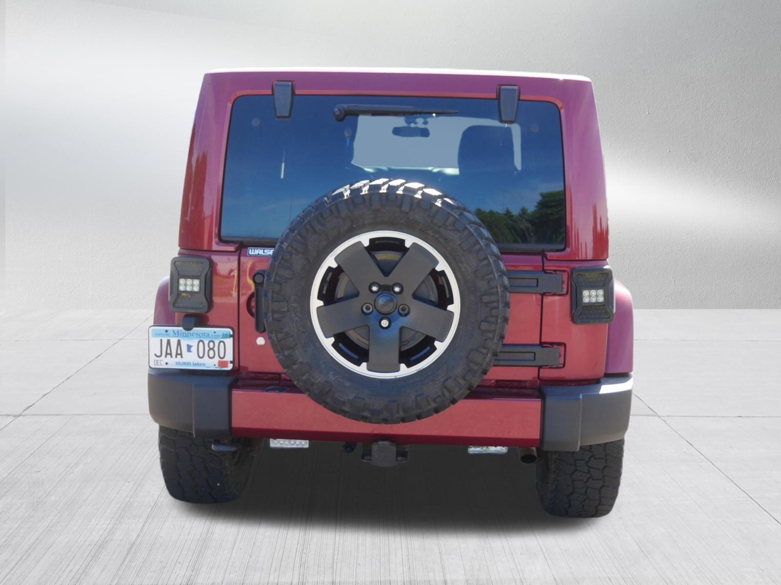 Used 2012 Jeep Wrangler Unlimited Sahara AWD/4WD image 6