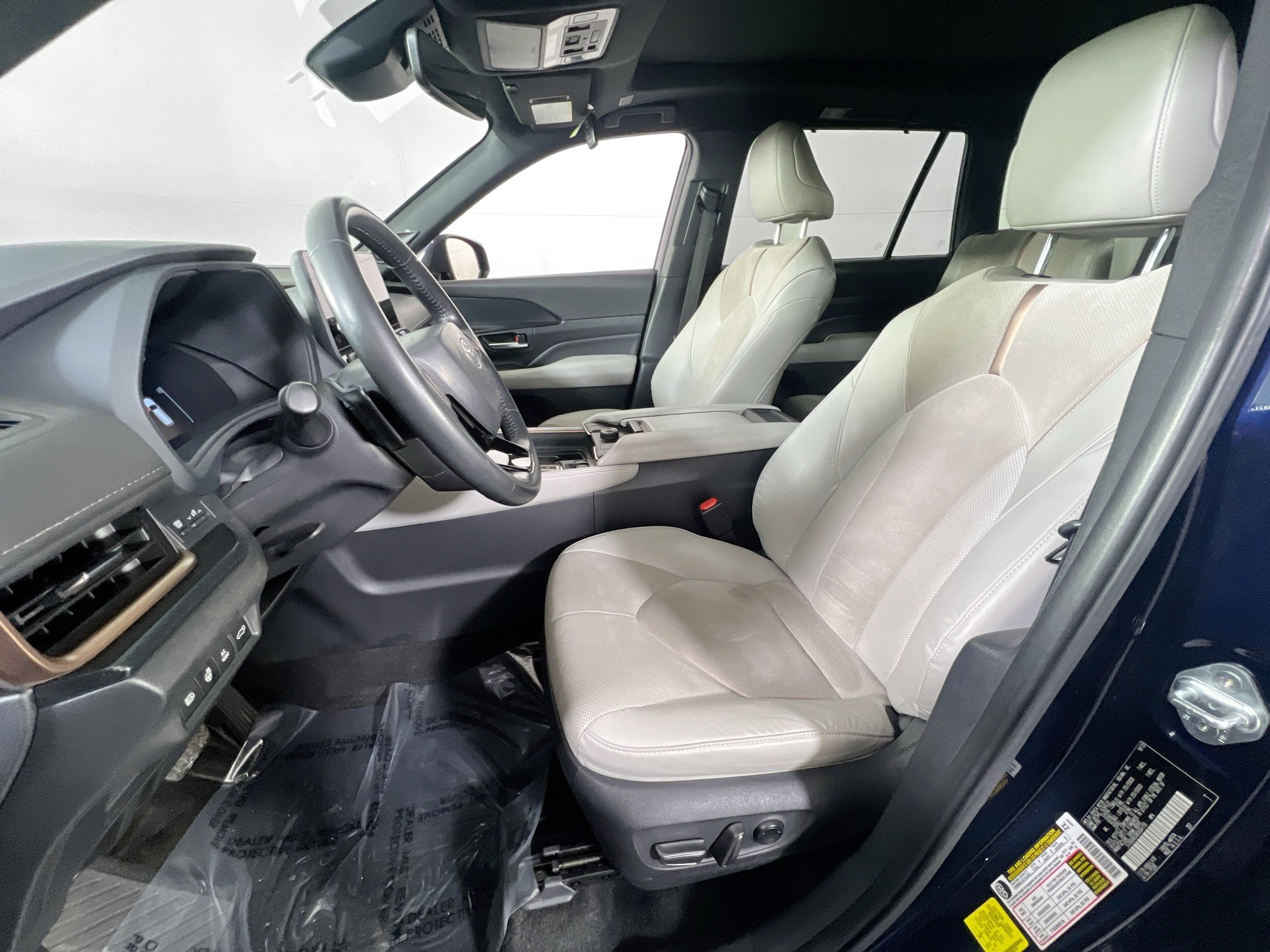 Used 2024 Toyota Grand Highlander AWD Hybrid image 20