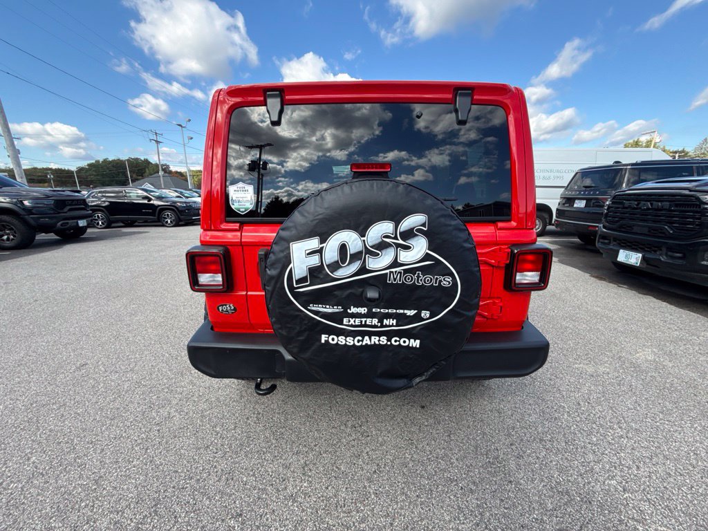 Certified 2022 Jeep Wrangler Unlimited Sport w/ Sun And Sound Package AWD/4WD image 4
