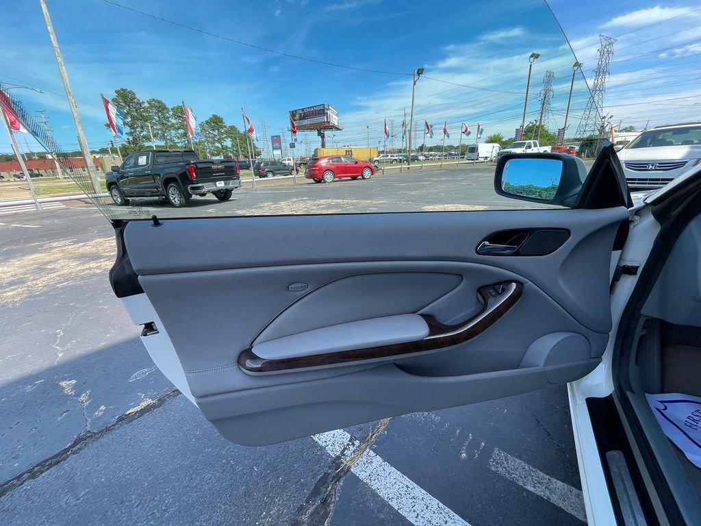 Used 2005 BMW 325Ci Convertible image 21