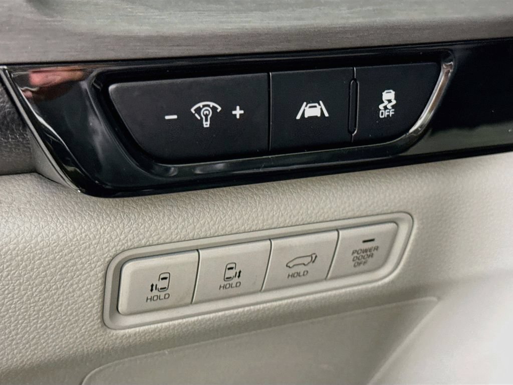 Used 2022 Kia Carnival SX FWD image 21