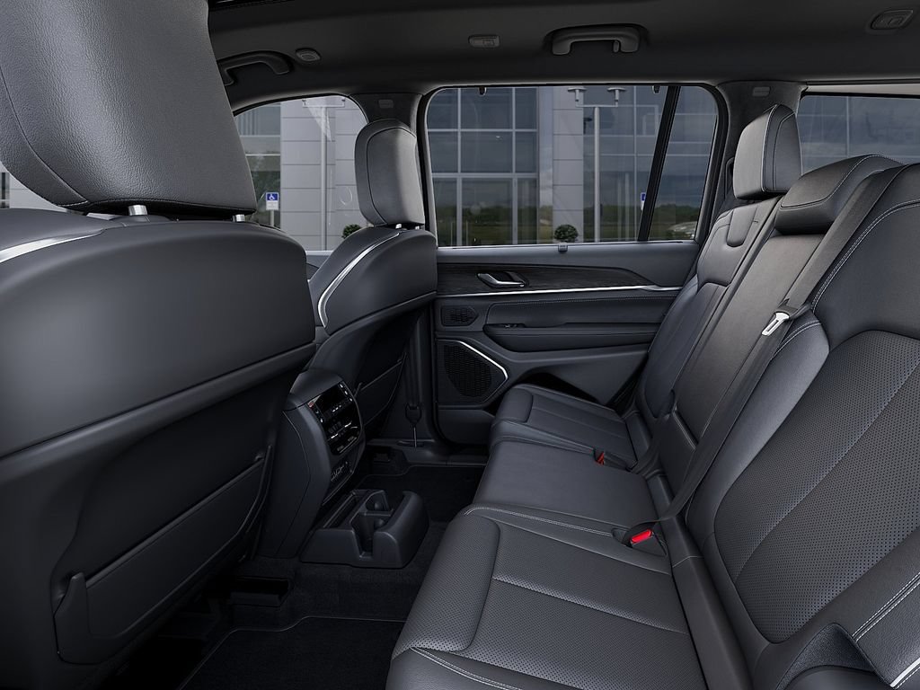 New 2025 Jeep Grand Cherokee L Overland w/ Advanced Protech Group III AWD/4WD image 23