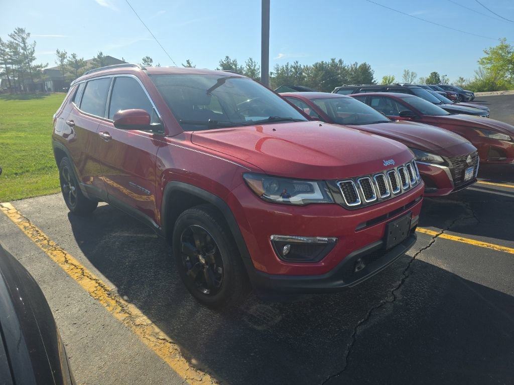 Used 2018 Jeep Compass Latitude w/ Popular Equipment Group AWD/4WD image 3