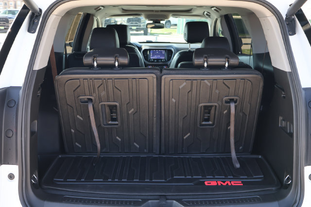 Used 2023 GMC Acadia AT4 w/ GMC Pro Grade Package AWD/4WD image 7