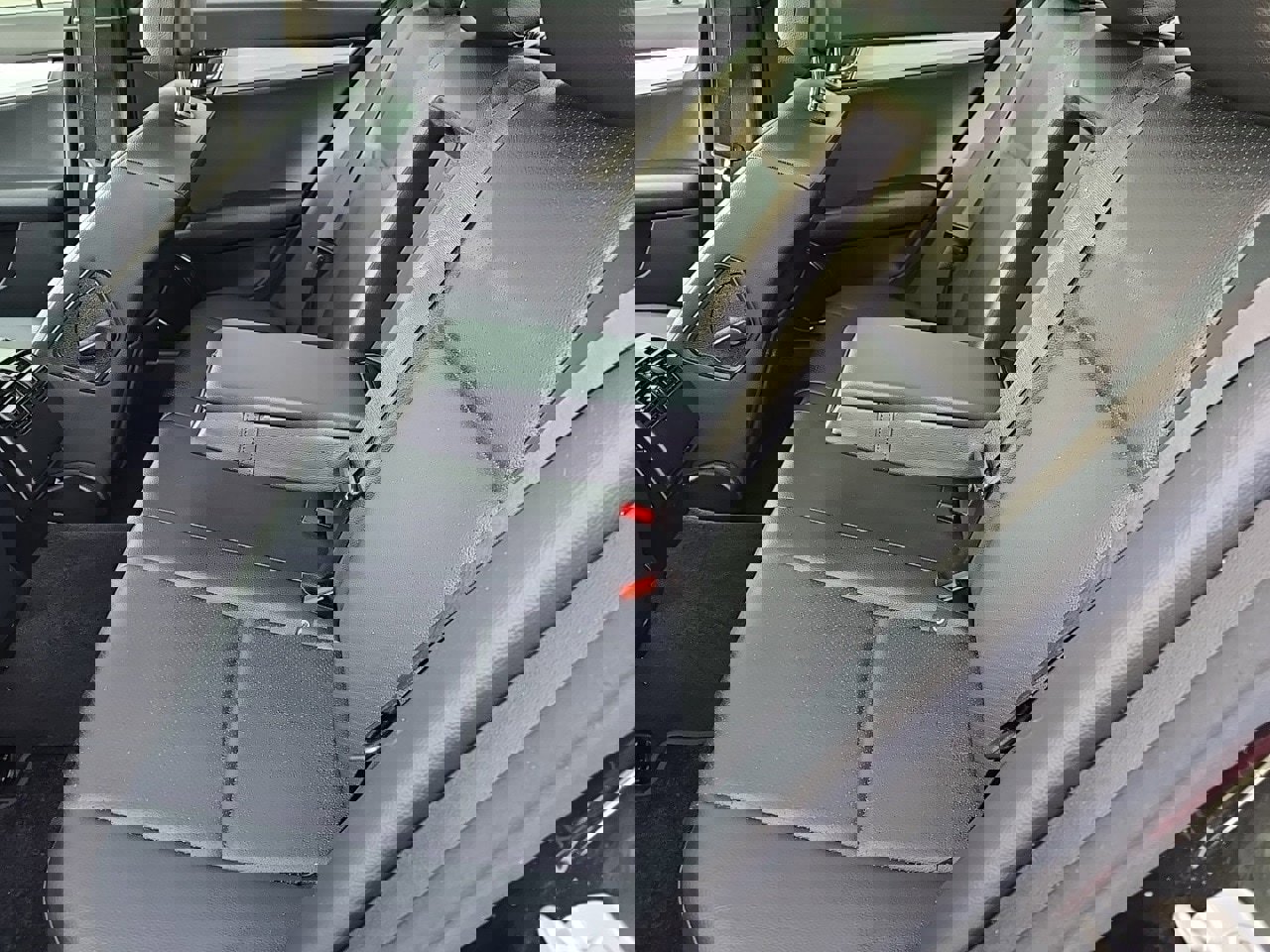 Used 2008 Mercedes-Benz C 300 Sedan image 26